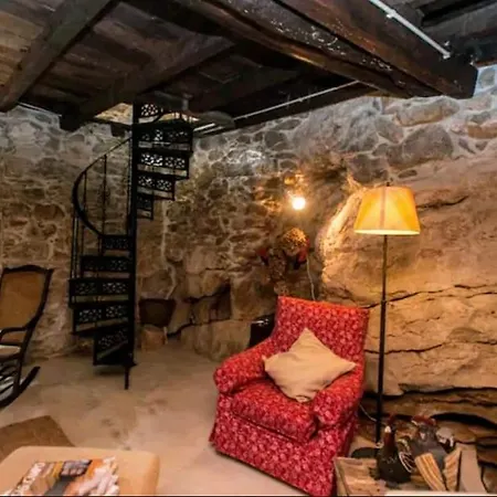 Casa De Pedra *