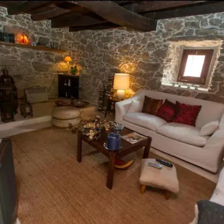Casa De Pedra *